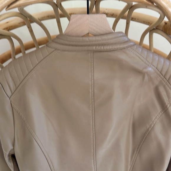 Tan faux leather motorcycle style jacket - Picture 4 of 6